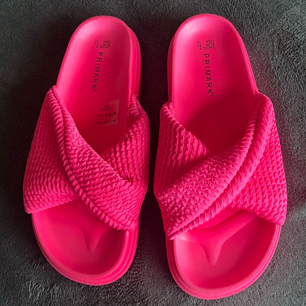 Womens slides size 10